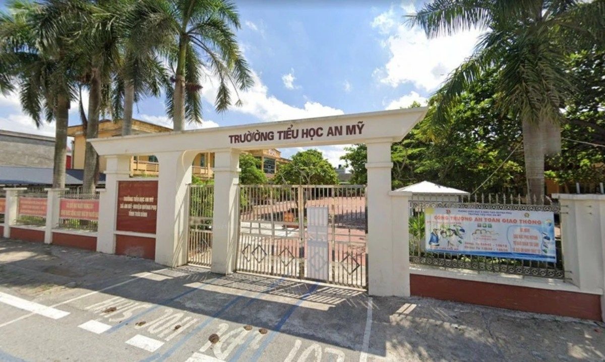 Giáo viên và học sinh trường Tiểu học Tân Mỹ bị ngộ độc sau bữa ăn tại trường. Giáo viên và học sinh trường Tiểu học Tân Mỹ bị ngộ độc sau bữa ăn tại trường.