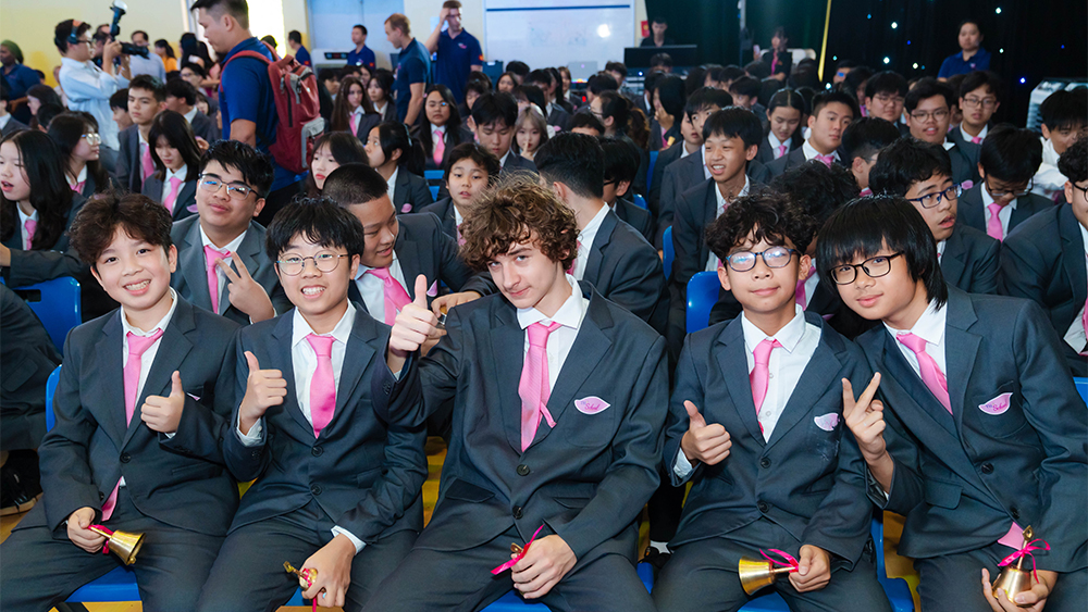 TH School quy tụ học sinh và giáo viên đến từ gần 30 quốc gia trên thế giới, tạo nên một trong những môi trường học tập đa sắc tộc bậc nhất Việt Nam.
