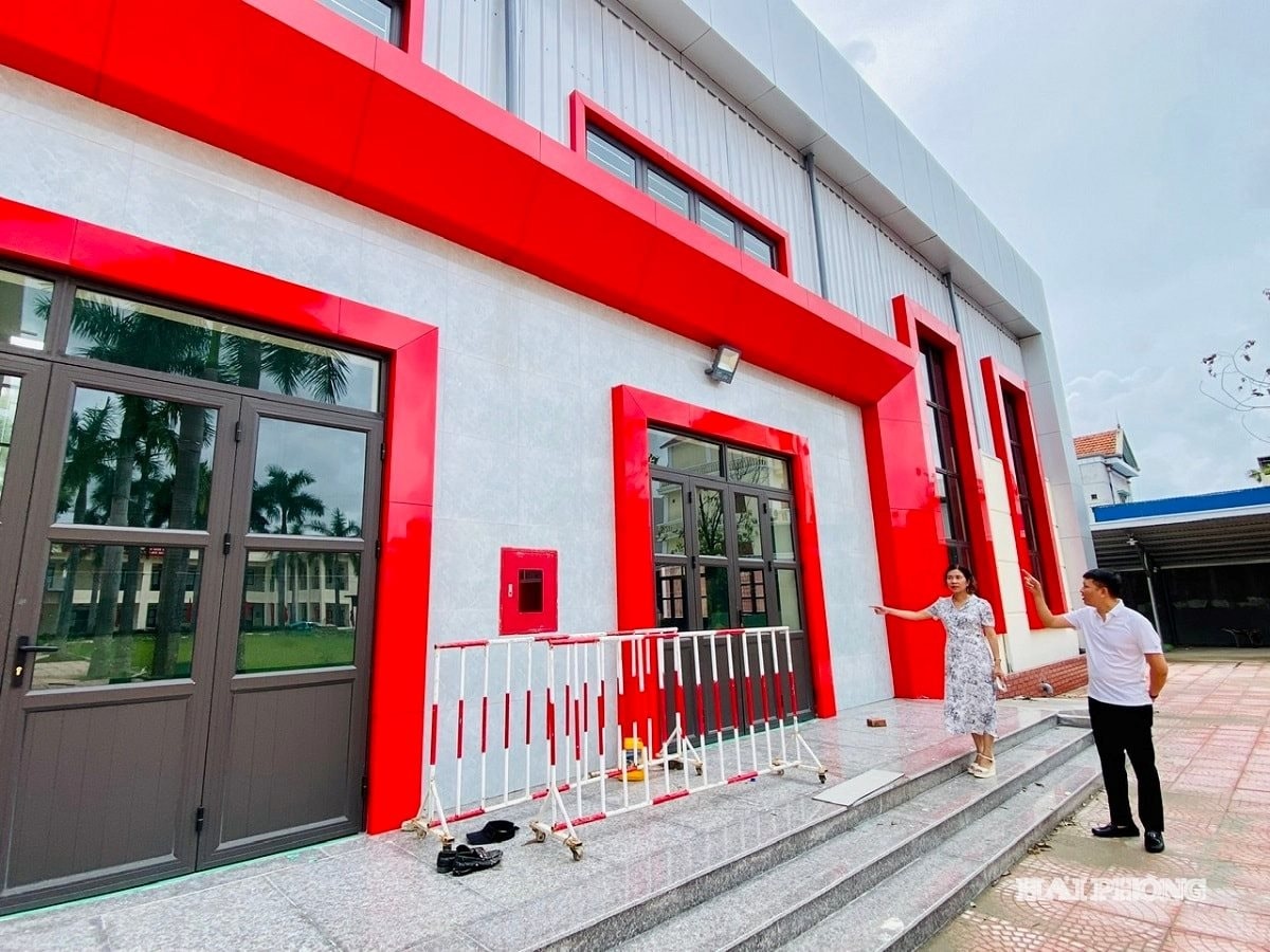 Trường Tiểu học Lập Lễ hoàn thành và đưa vào sử dụng công trình hiệu bộ và nhà đa năng. Trường Tiểu học Lập Lễ hoàn thành và đưa vào sử dụng công trình hiệu bộ và nhà đa năng.