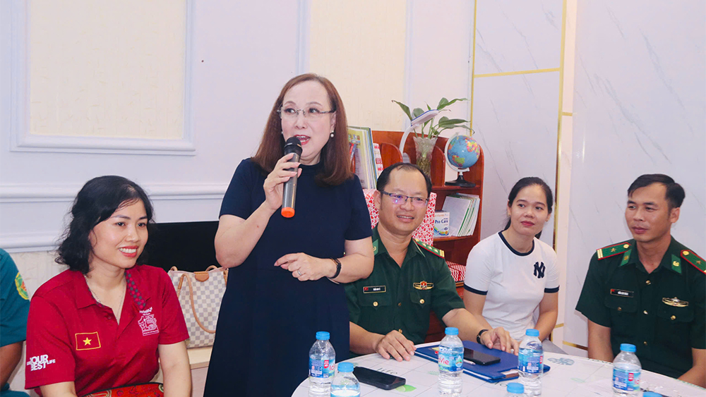 Bà Nguyễn Việt Triều phát biểu tại buổi lễ. Bà Nguyễn Việt Triều phát biểu tại buổi lễ.