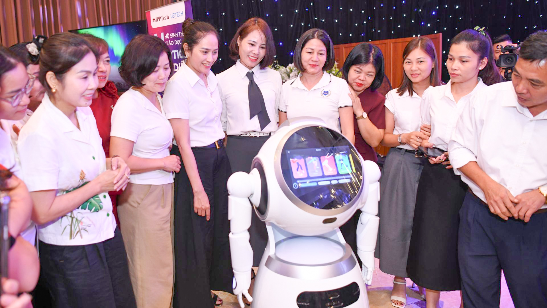 Đổi mới sáng tạo cùng STEM – AI – Robotics