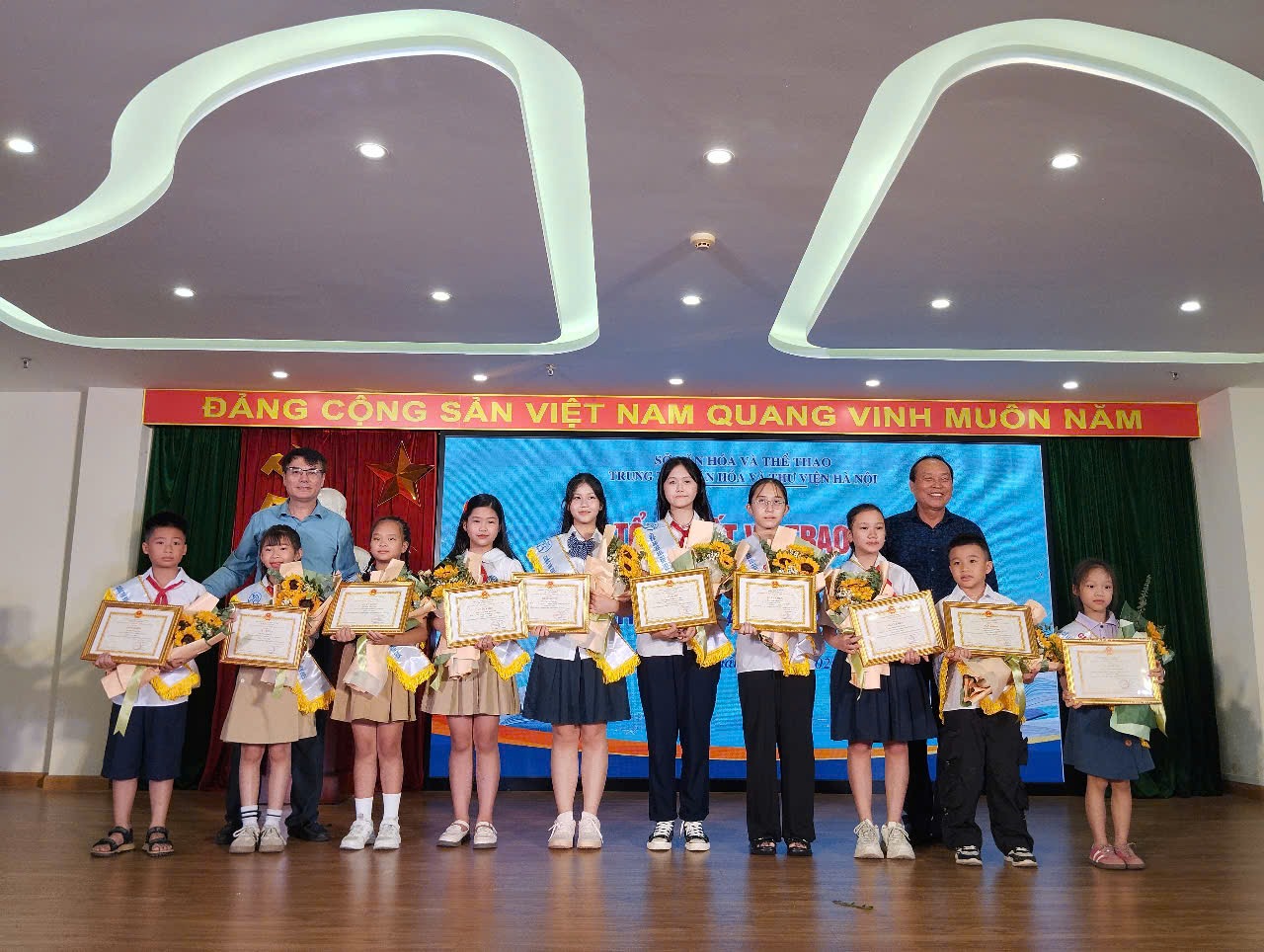 Học sinh Hà Nội tham gia cuộc thi 