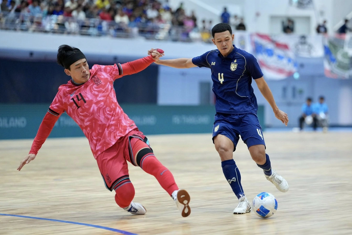 Đội tuyển futsal Thái Lan (áo xanh). Đội tuyển futsal Thái Lan (áo xanh).