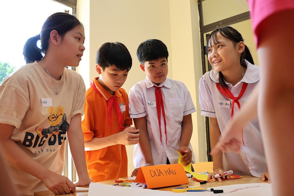 Được lựa chọn để triển khai khóa tập huấn về giáo dục giới tính, giáo dục toàn diện và bảo vệ trẻ em là niềm vui của thầy cô và học sinh Trường PTDTBT Tiểu học & THCS Vầy Nưa.