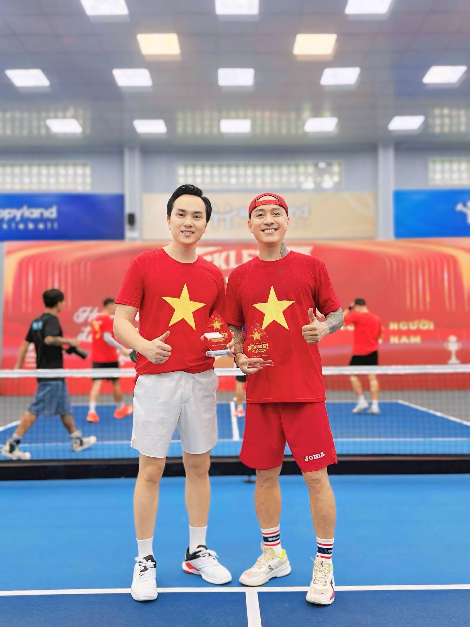 Số tiền được nam ca sĩ kêu gọi tại một giải pickleball.