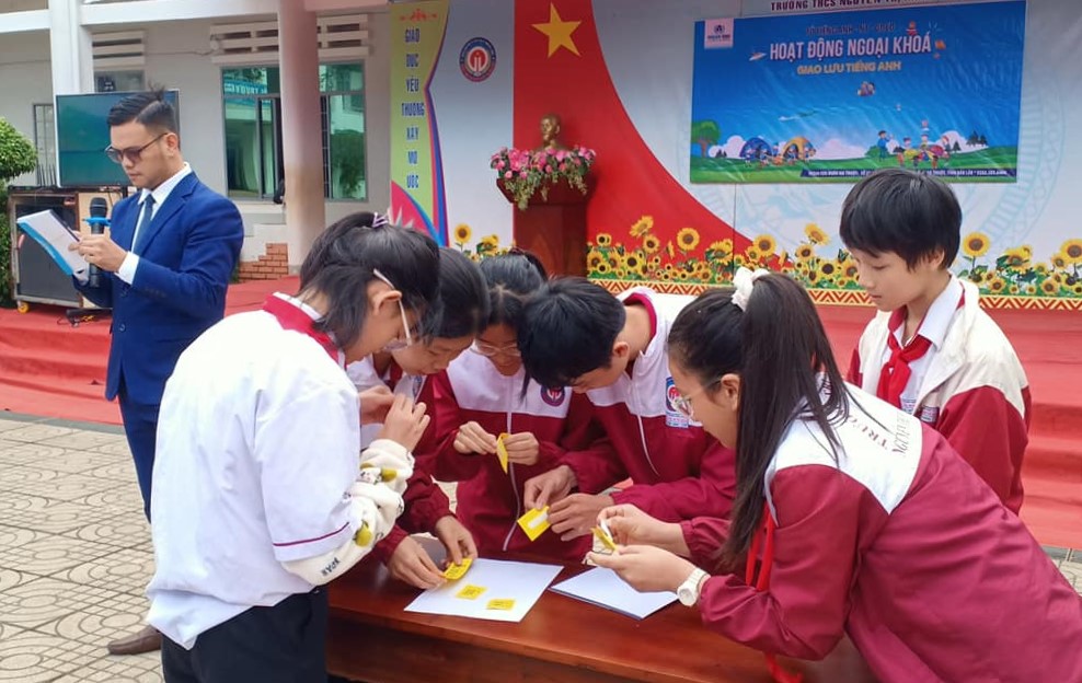 Nhà trường luôn chú trọng các hoạt động ngoại khóa dành cho học sinh.
