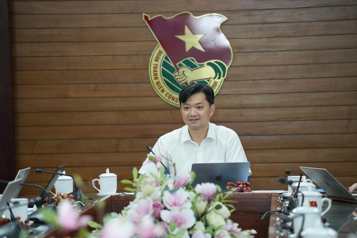 Anh Nguyễn Minh Triết – Bí thư T.Ư Đoàn, Chủ tịch T.Ư Hội Sinh viên Việt Nam chủ trì phiên họp. Anh Nguyễn Minh Triết – Bí thư T.Ư Đoàn, Chủ tịch T.Ư Hội Sinh viên Việt Nam chủ trì phiên họp.