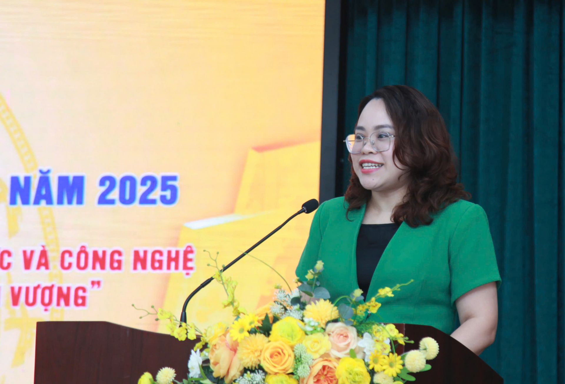 Phó Chủ tịch UBND phường Cửa Nam phát biểu tại lễ khai mạc