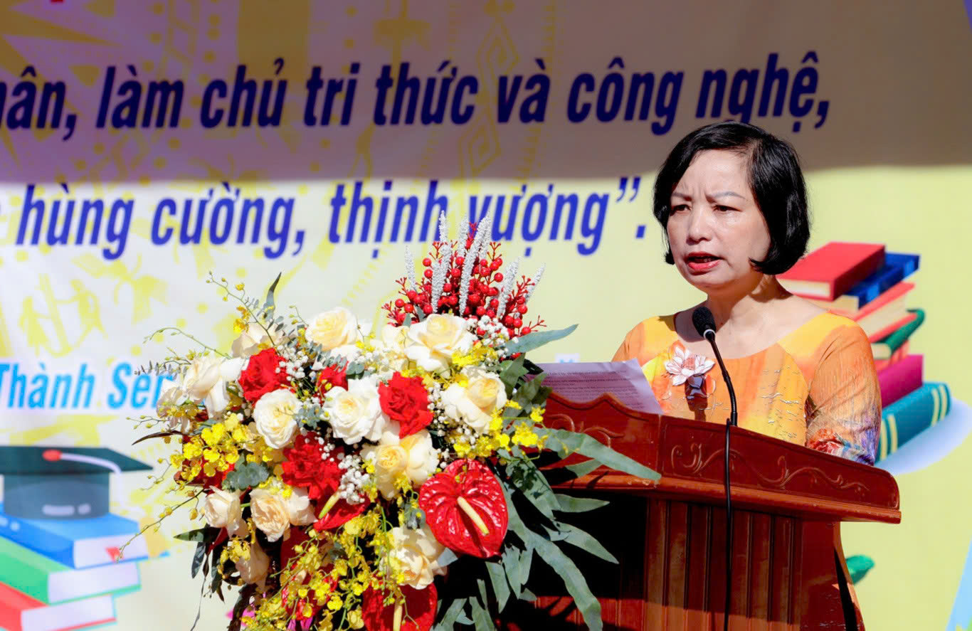 Cô Nguyễn Thị Mai Anh – Hiệu trưởng 