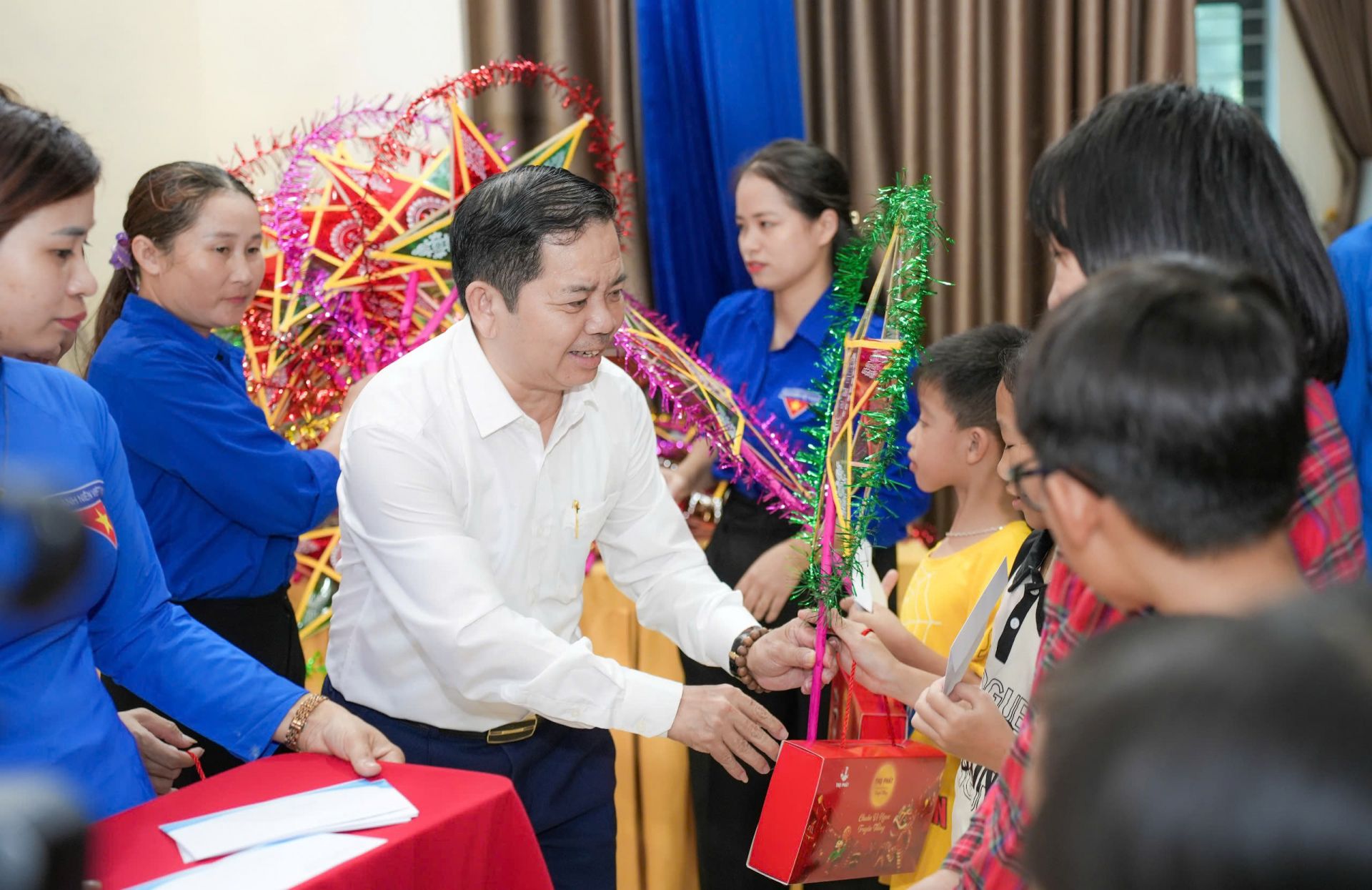đồng chí Bùi Nhân Sâm - Tỉnh ủy viên, Phó Trưởng ban Thường trực Ban Tuyên giáo và Dân vận Tỉnh ủy đồng chí Bùi Nhân Sâm - Tỉnh ủy viên, Phó Trưởng ban Thường trực Ban Tuyên giáo và Dân vận Tỉnh ủy
