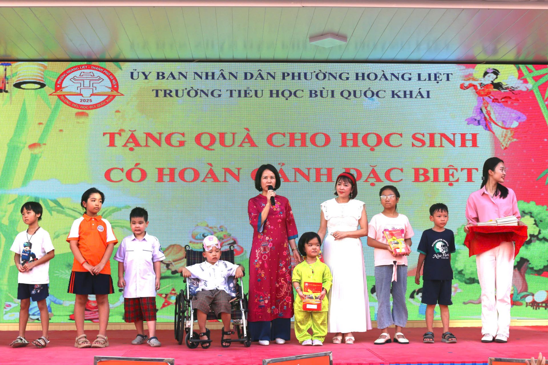 Trung thu yêu thương để các bạn nhỏ có hoàn cảnh đặc biệt cảm nhận sự ấm áp, sẻ chia.