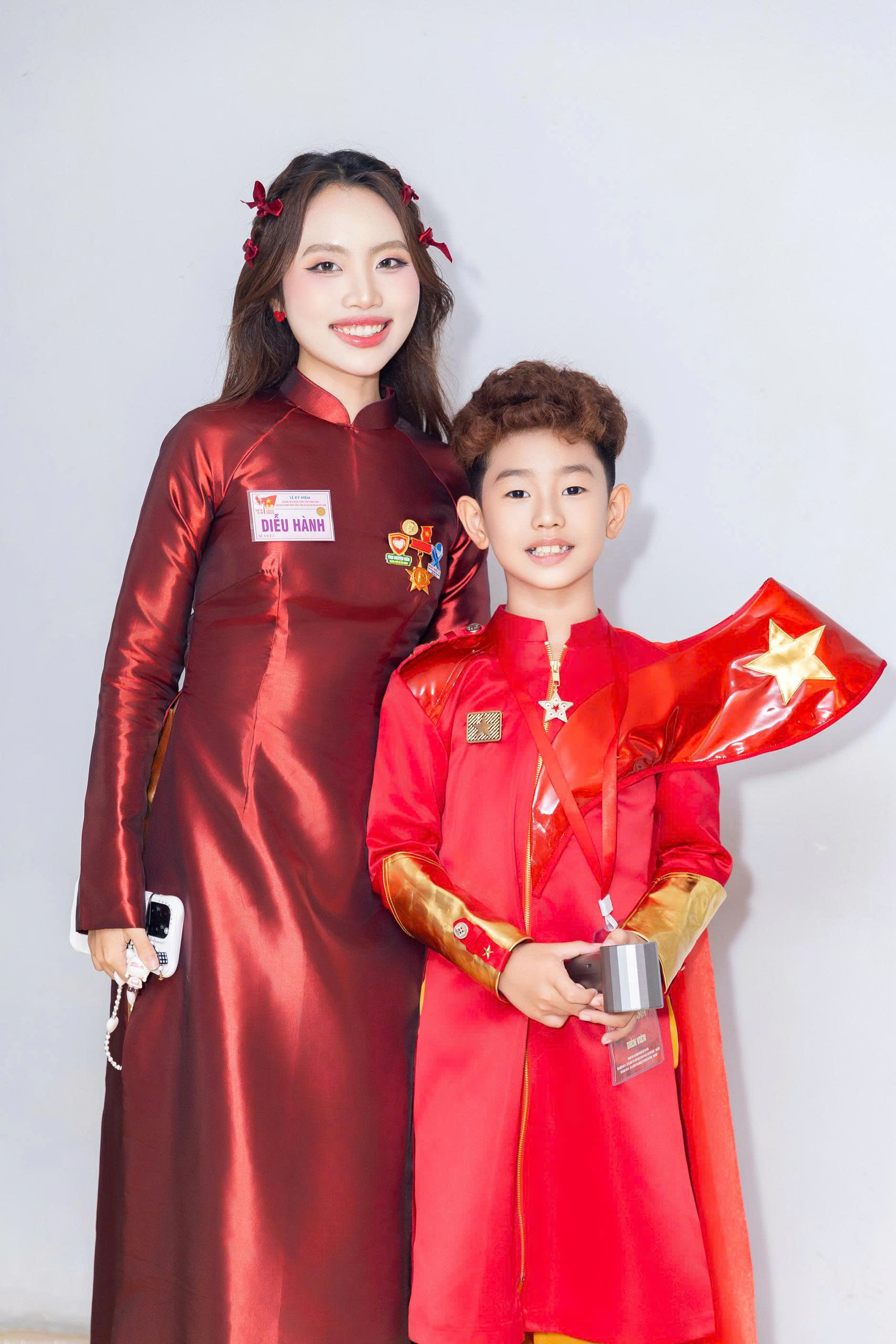 Minh Triết cùng các nghệ sĩ tại chương trình diễu hành, diễu binh kỷ niệm 80 năm Quốc khánh. Minh Triết cùng các nghệ sĩ tại chương trình diễu hành, diễu binh kỷ niệm 80 năm Quốc khánh.