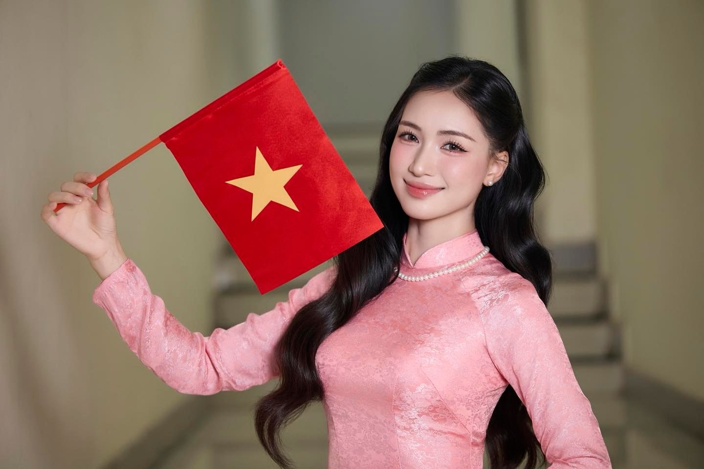 Ca sĩ Hòa Minzy giành giải thưởng Ca sĩ Hòa Minzy giành giải thưởng