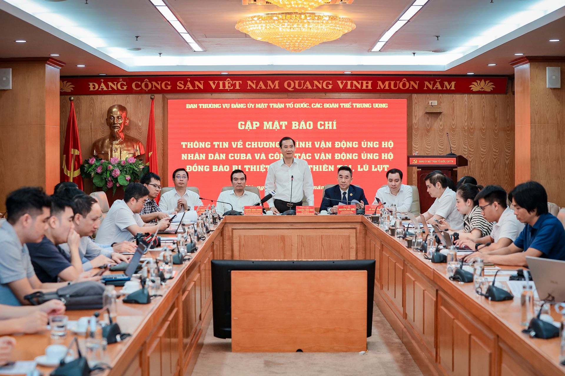 Quang cảnh chương trình Gặp gỡ báo chí Quang cảnh chương trình Gặp gỡ báo chí