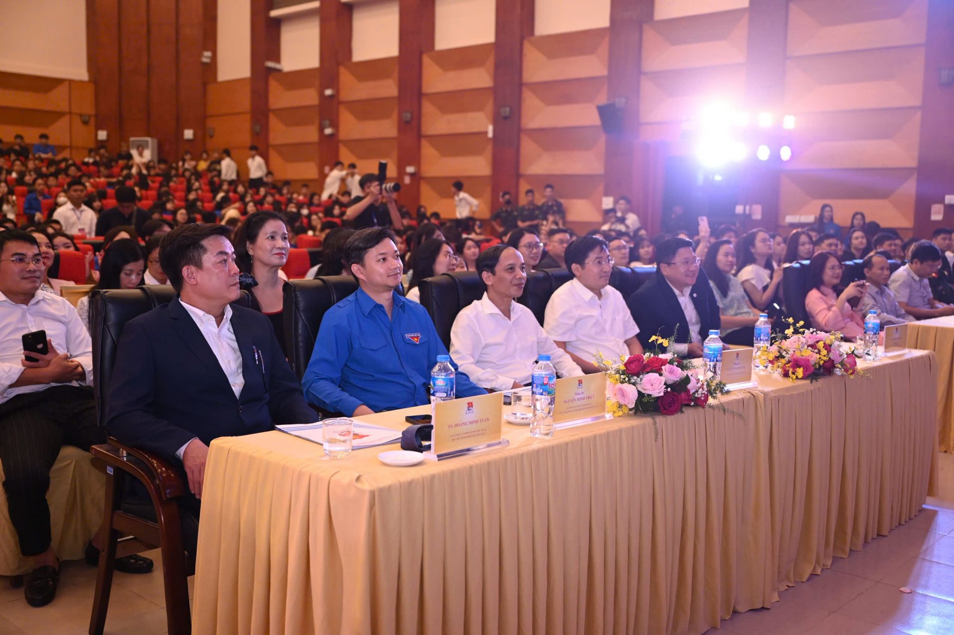 Các đại biểu tham dự
