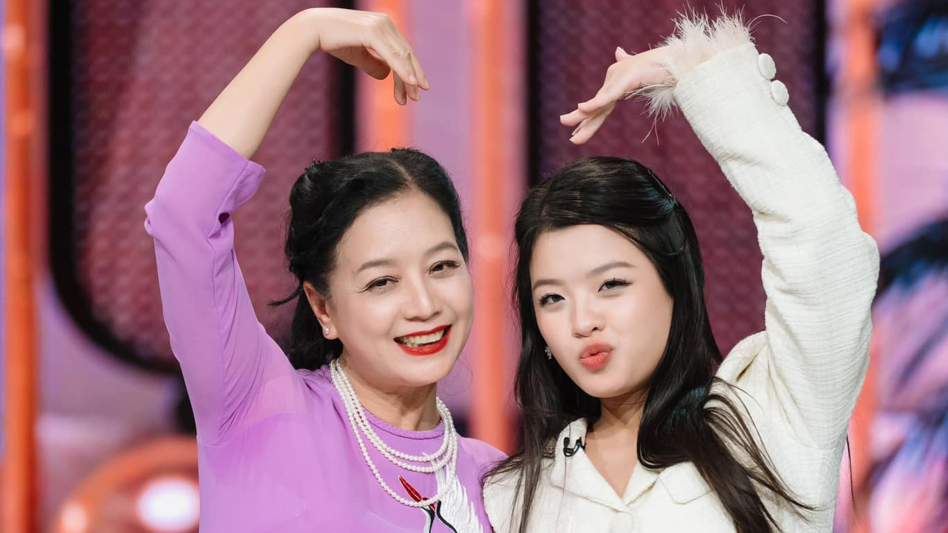 Con gái NSƯT Chiều Xuân đẹp như bản sao thời trẻ của mẹ