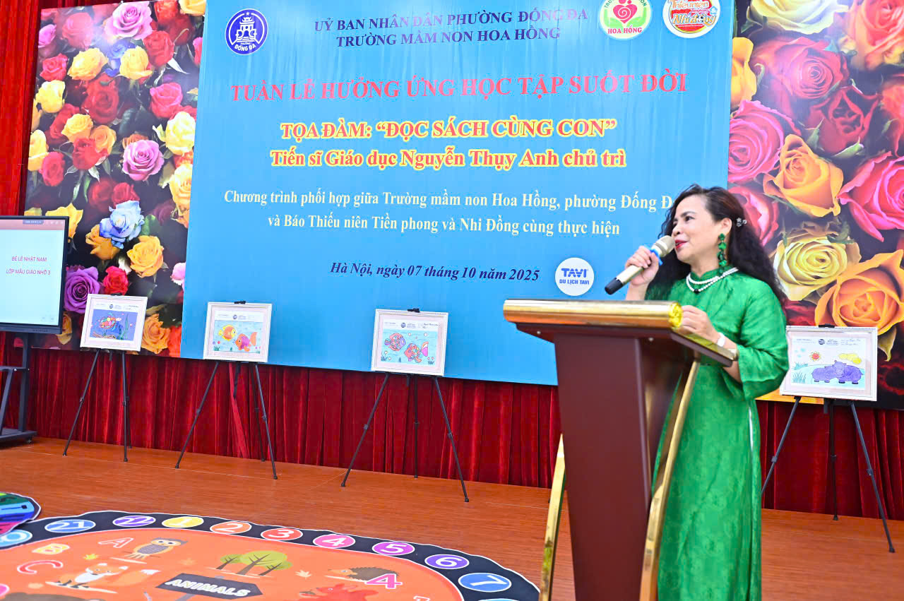 Hiệu trưởng Nguyễn Thị Vân Thoa bày tỏ sự trân trọng với nội dung trong ấn phẩm Học viện Thiên Thần.