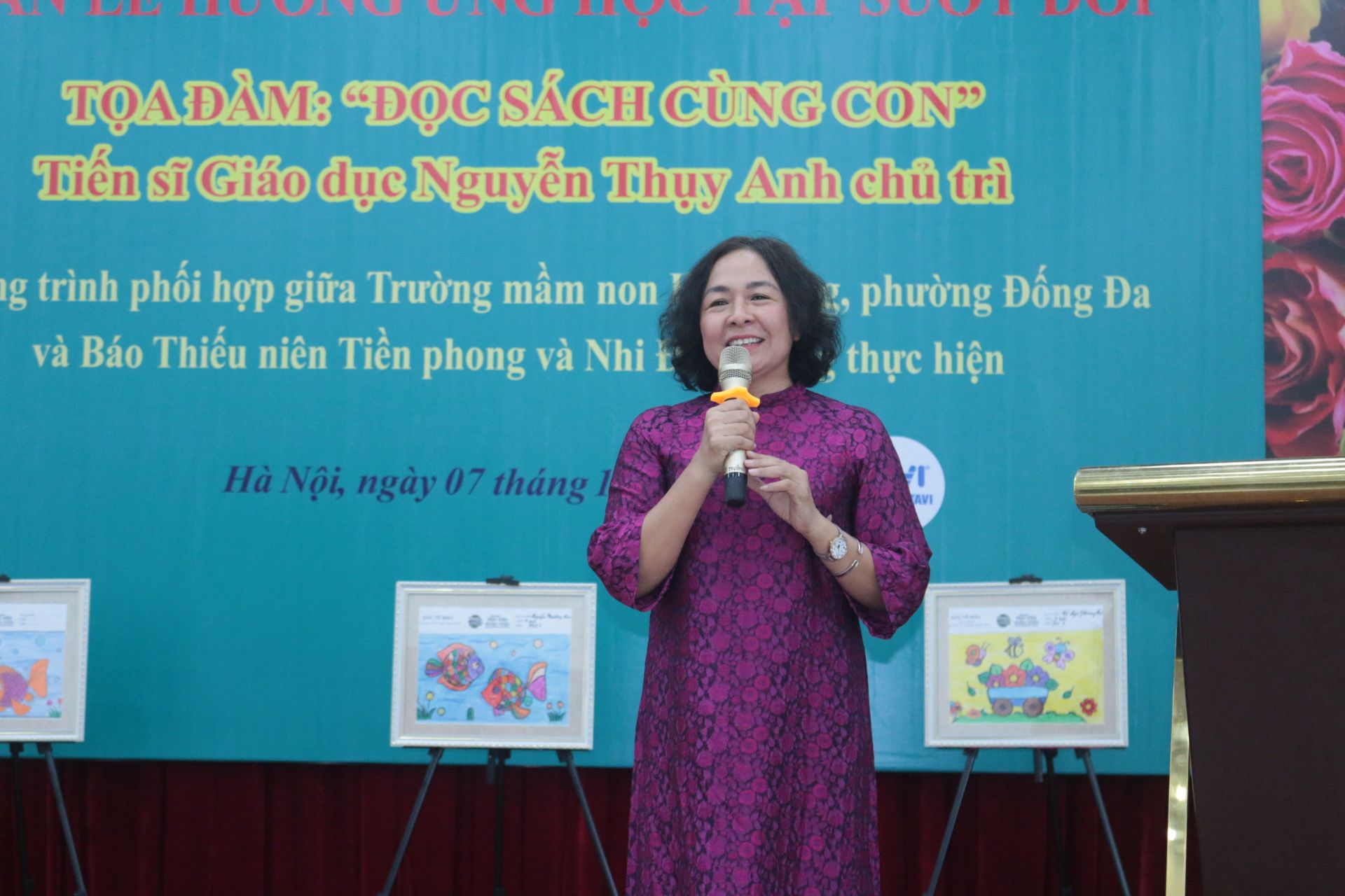 Phó Tổng Biên tập báo TNTP&NĐ Đỗ Thị Thanh Bình phát biểu tại chương trình.