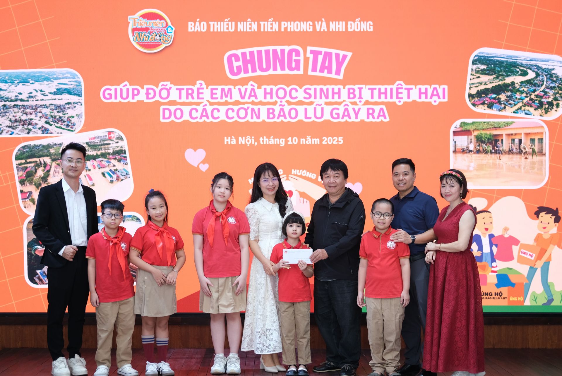 Cô trò Trường Tiểu học Tô Hiến Thành cùng sẻ chia, lan tỏa tinh thần “lá lành đùm lá rách”.
