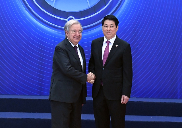 Chủ tịch nước Lương Cường và Tổng Thư ký Liên Hợp Quốc Antonio Guterres tại Lễ mở ký Công ước Hà Nội. Ảnh: VGP. Chủ tịch nước Lương Cường và Tổng Thư ký Liên Hợp Quốc Antonio Guterres tại Lễ mở ký Công ước Hà Nội. Ảnh: VGP.