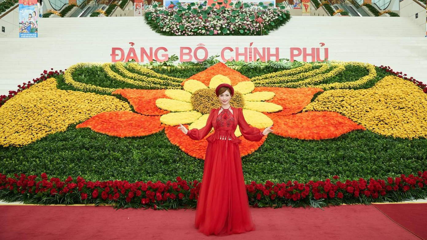 Hòa Minzy ủng hộ đồng bào miền Trung