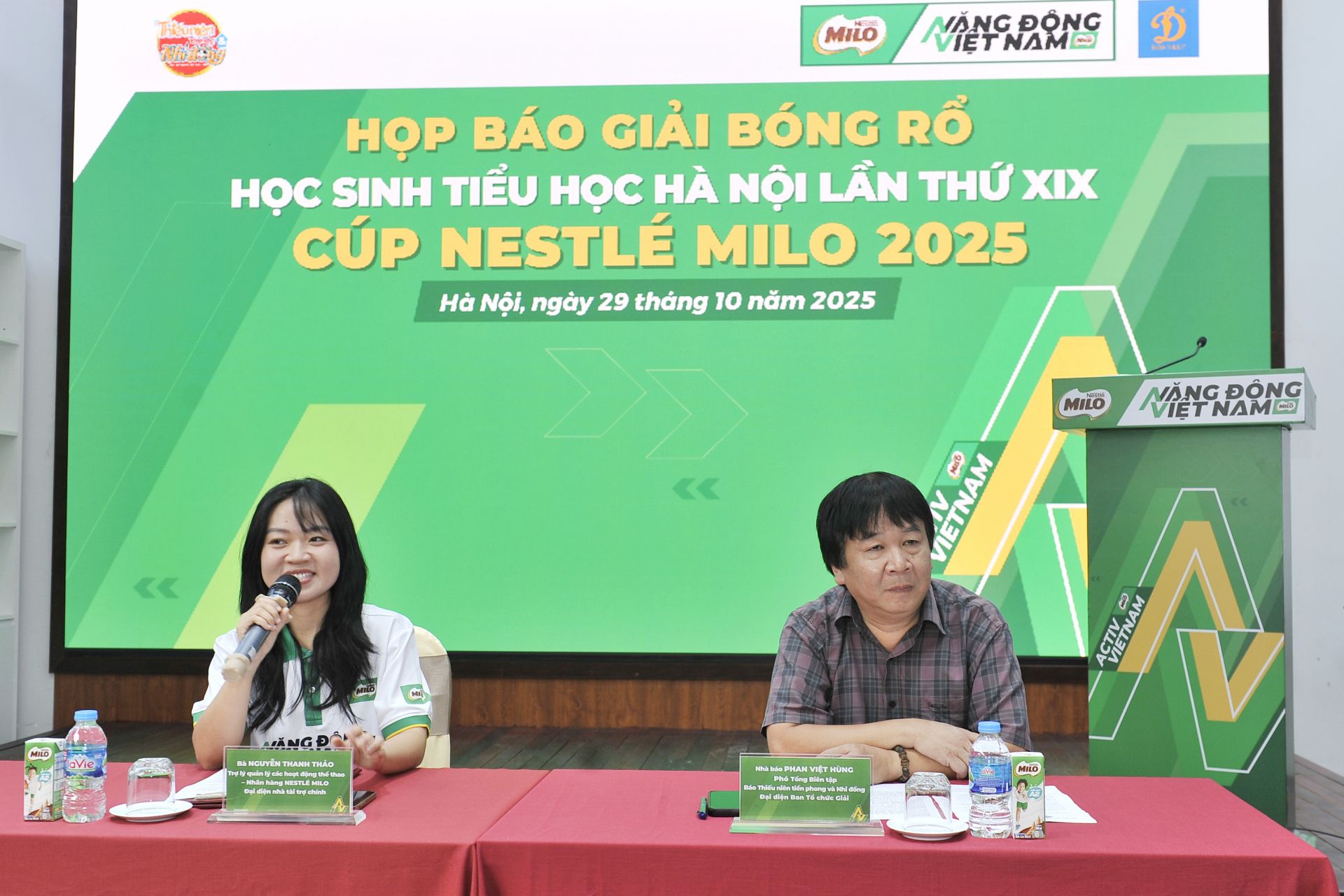 BTC giải đáp các câu hỏi của phóng viên. BTC giải đáp các câu hỏi của phóng viên.