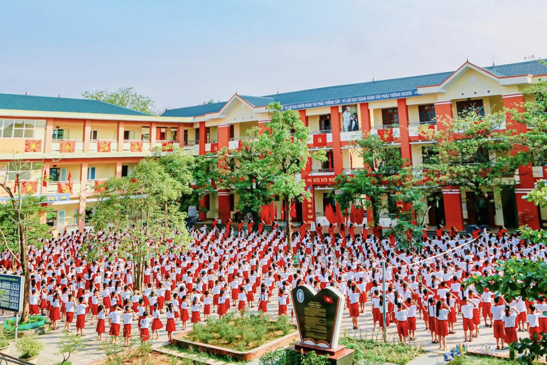 Trường TH Lê Hồng Phong – Tự hào 50 năm ươm mầm các thế hệ học trò.