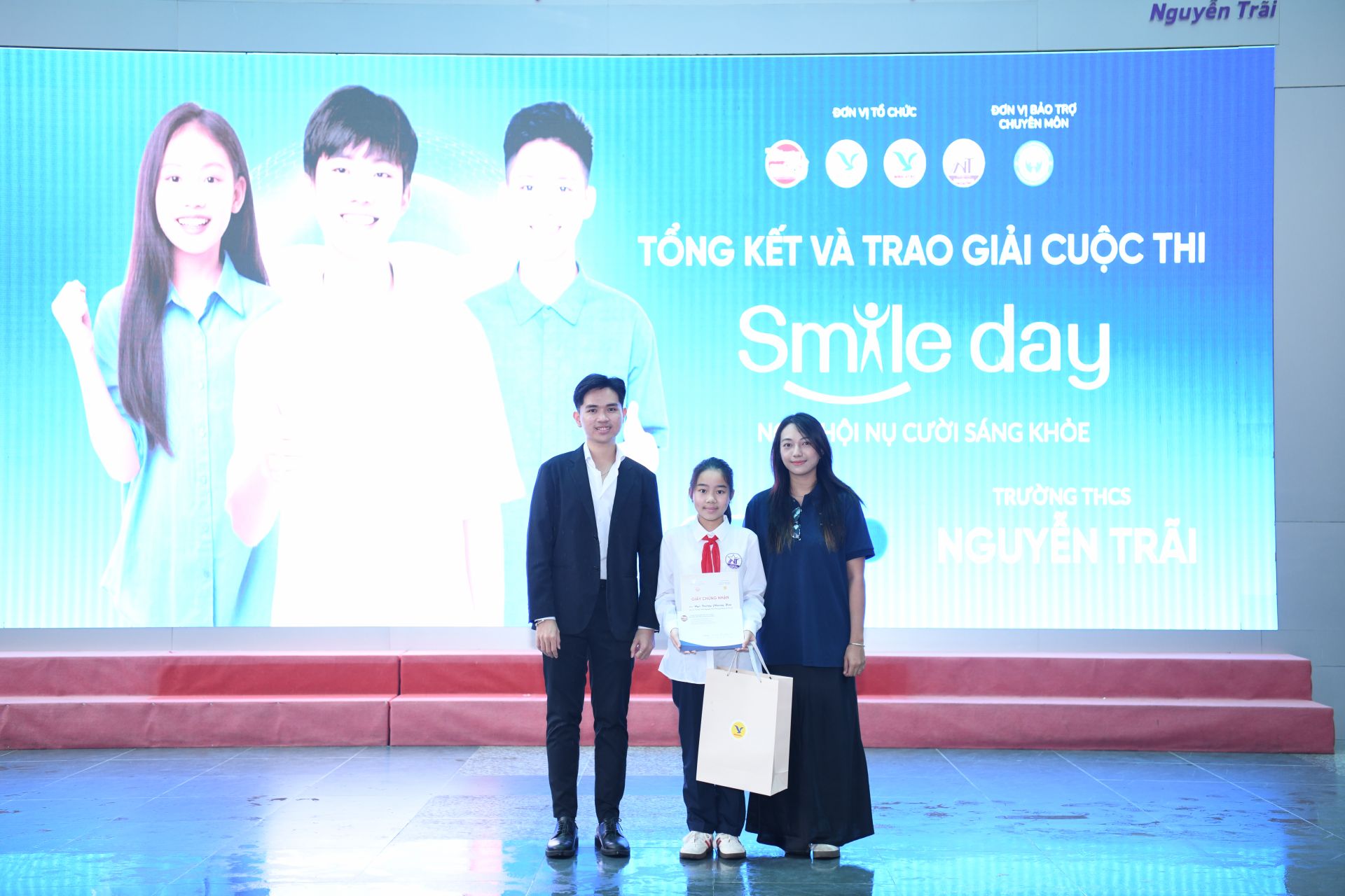 Trao giải Ấn tượng của cuộc thi.