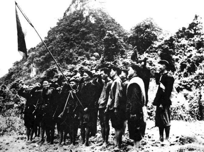 Đại hội toàn quốc thống nhất Mặt trận Việt Minh - Liên Việt thành Mặt trận Liên hiệp quốc dân Việt Nam, tại Tuyên Quang, ngày 3/3/1951.