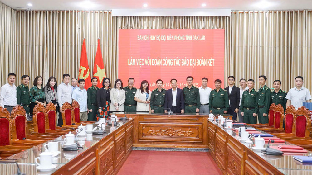 Chung sức mang “Xuân Biên phòng – Ấm lòng dân bản” đến với bà con Đắk Lắk