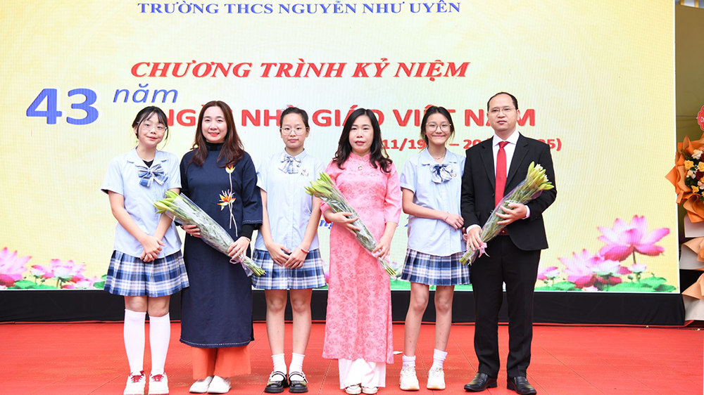Những lời tri ân, những tình cảm tốt đẹp nhất được gửi tặng tới các thầy cô thể hiện sự trân trọng của thế hệ học sinh.