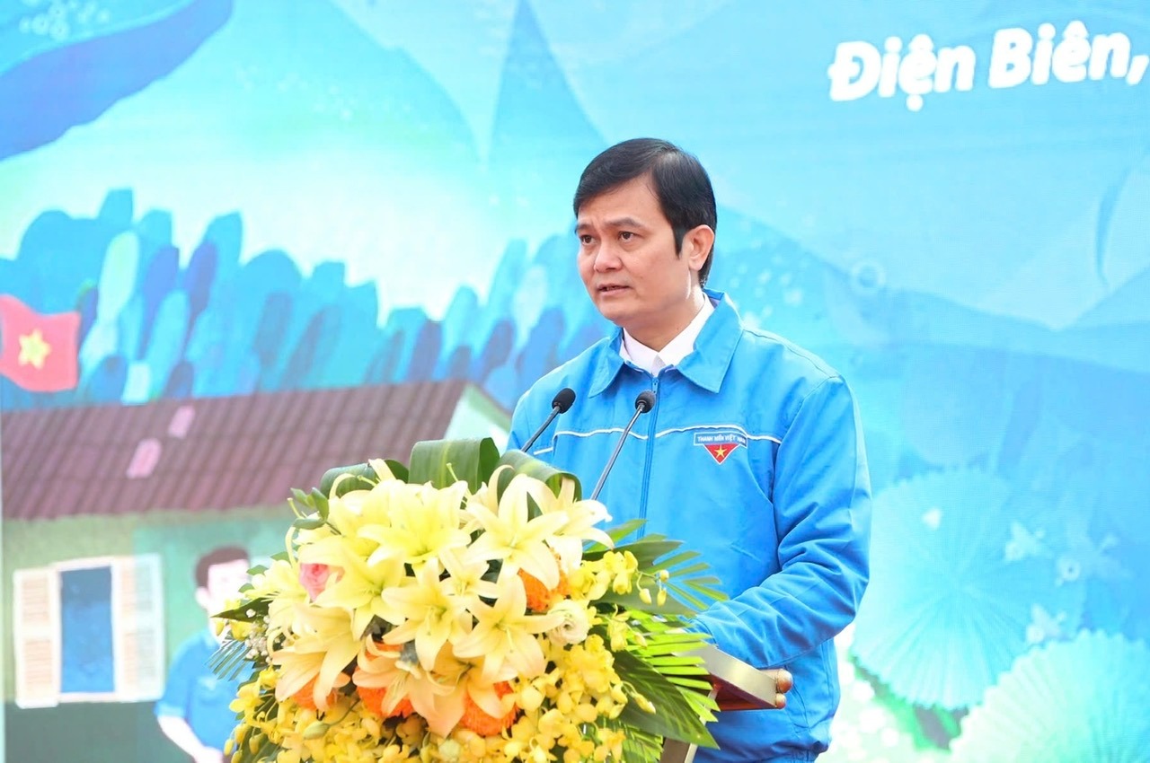 Đồng chí Bùi Quang Huy phát biểu tại chương trình. 