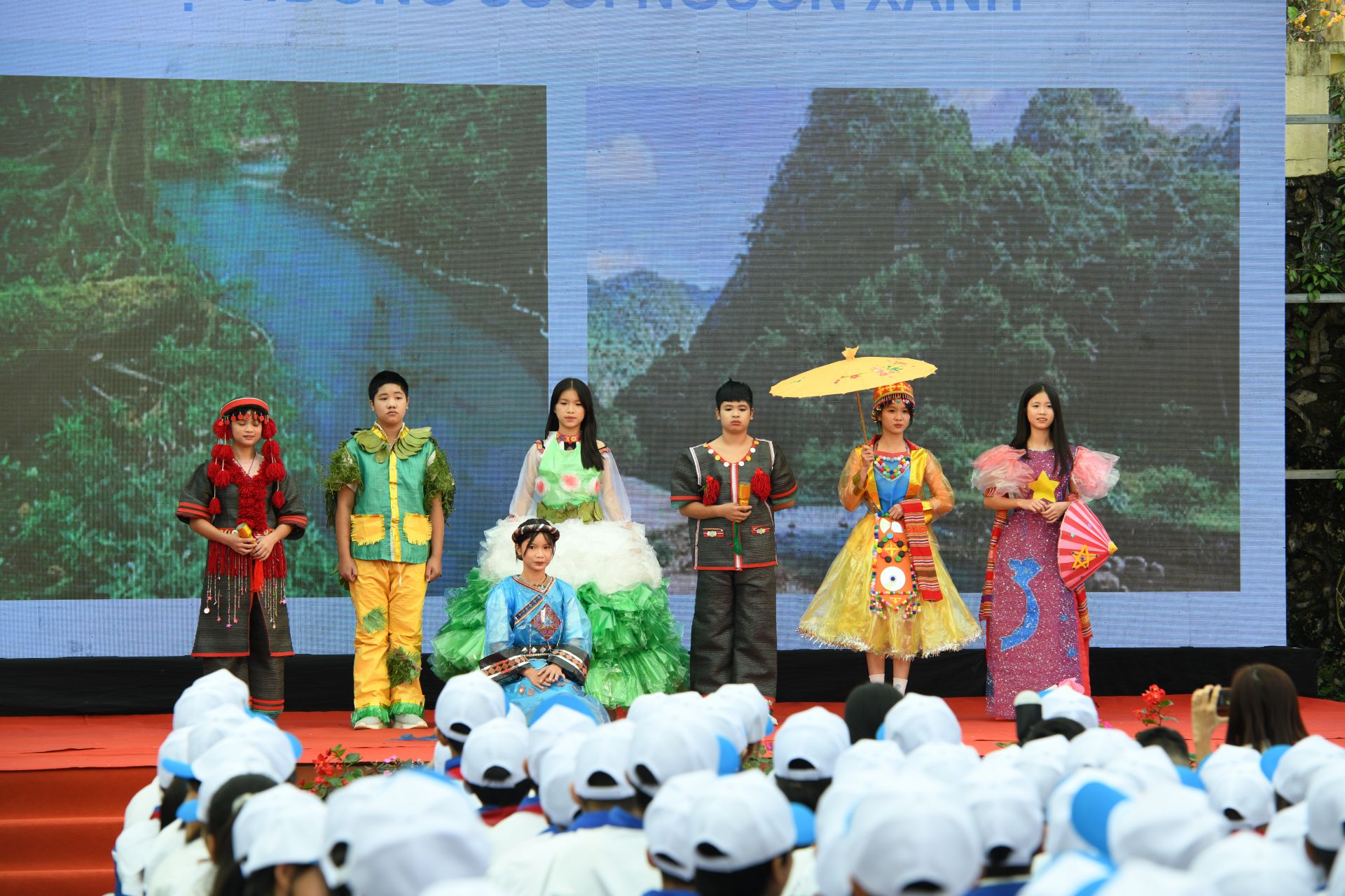 Các thiết kế thể hiện sự sáng tạo của các bạn học sinh.