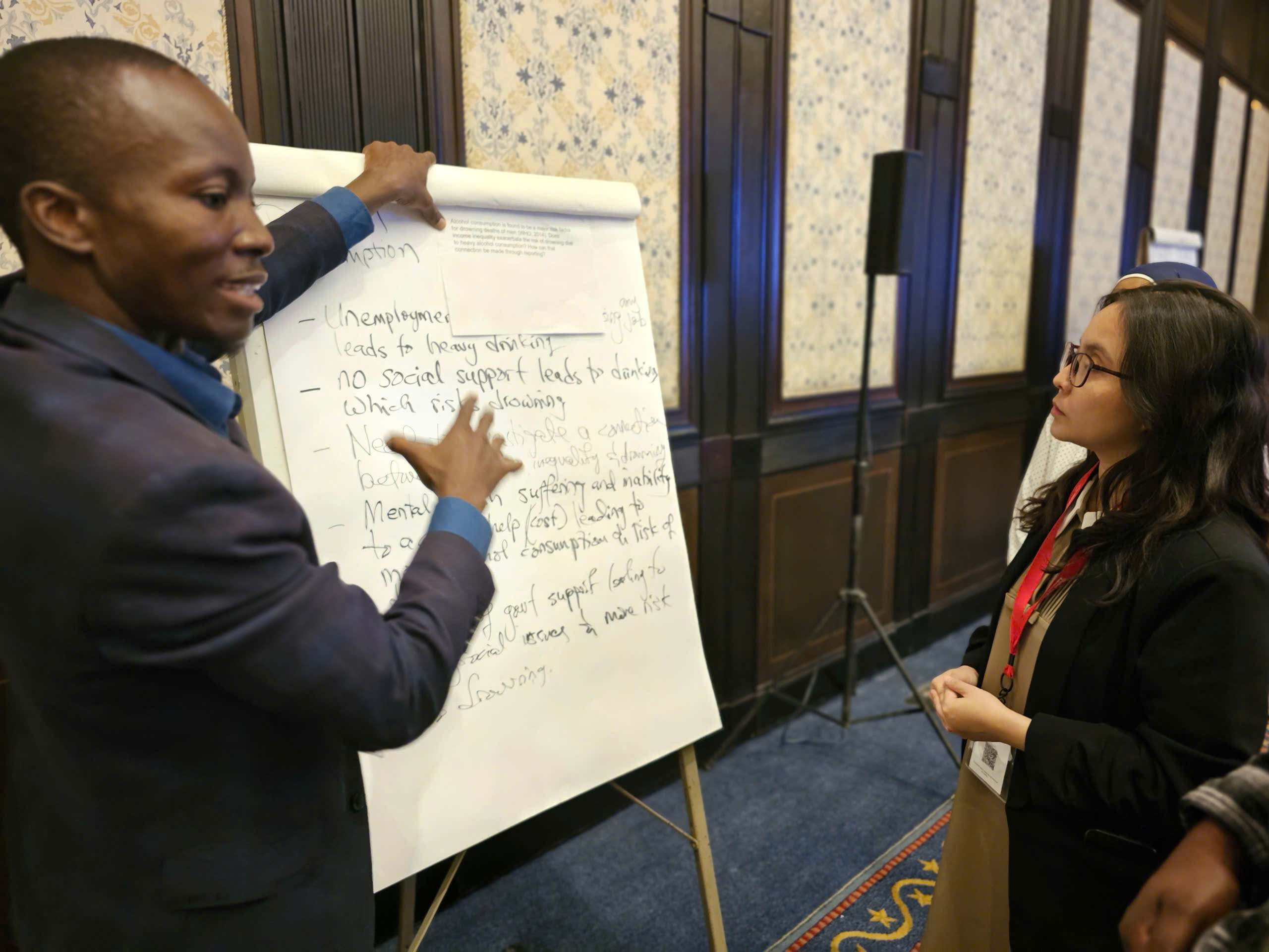 Tại hội nghị, các vấn đề về phòng chống đuối nước ở các quốc gia được bàn luận sôi nổi.