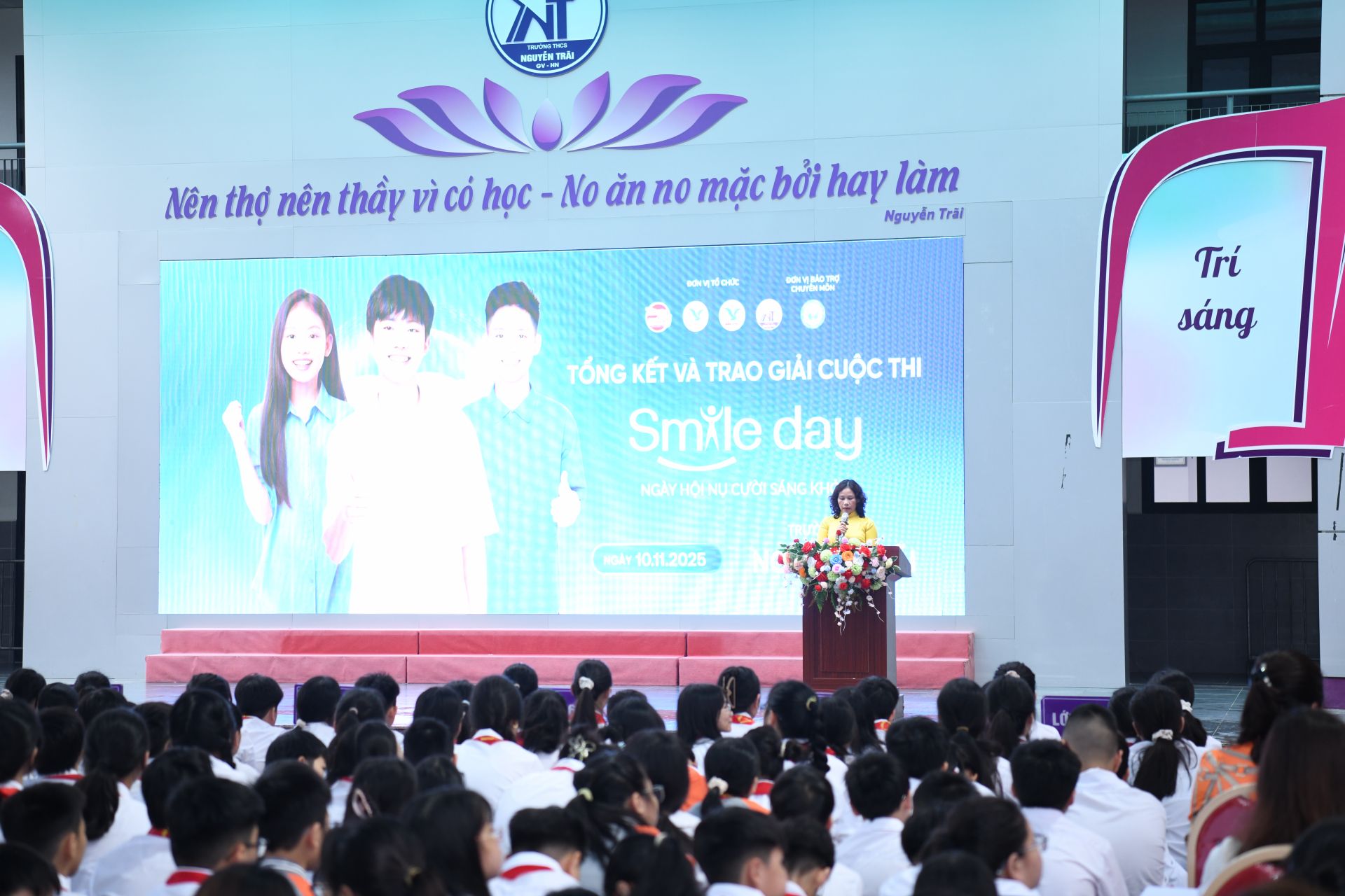 Medlatec - MeDental tổ chức thăm khám miễn phí cho các trường học trên địa bàn TP. Hà Nội.