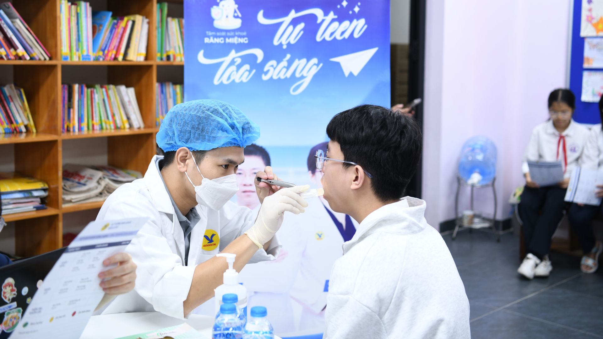 Hệ thống Nha khoa Medlatec - MedDental Đồng hành chăm sóc nụ cười học đường Việt Nam