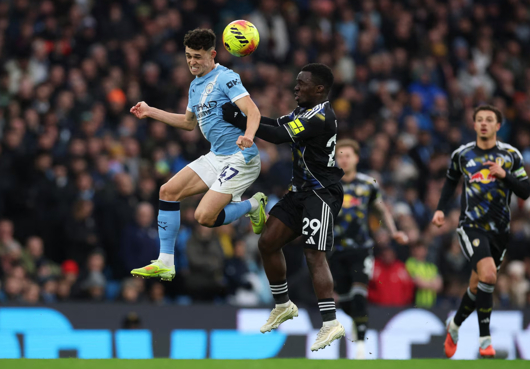 Tình huống Phil Foden ghi bàn quyết định cho Man City. 