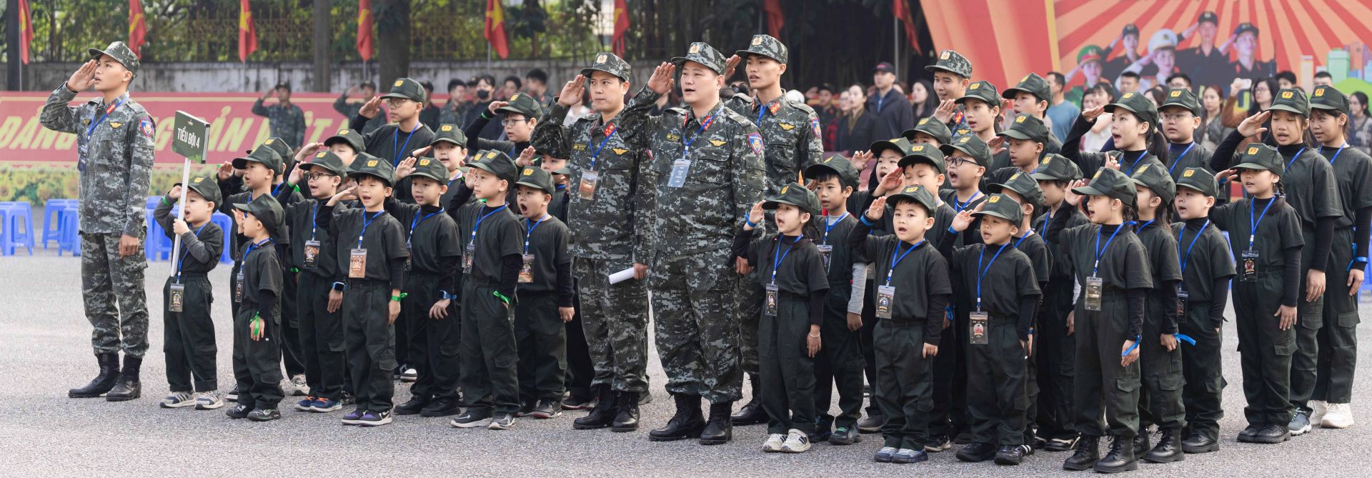 Hơn 100 học sinh đã tham gia “Không chạm màn hình cùng CSCĐ” tháng 11/2025.