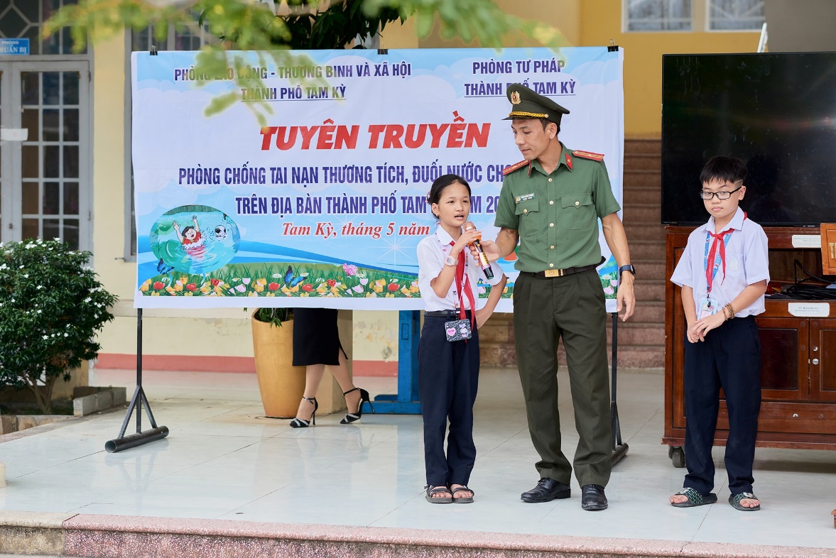 Tuyên truyền về phòng chống tai nạn thương tích, đuối nước cho trẻ em.