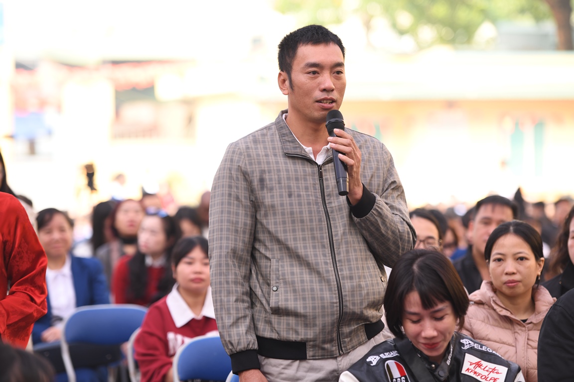 Buổi truyên truyền cũng có thêm những ý kiến đóng góp của các phụ huynh.