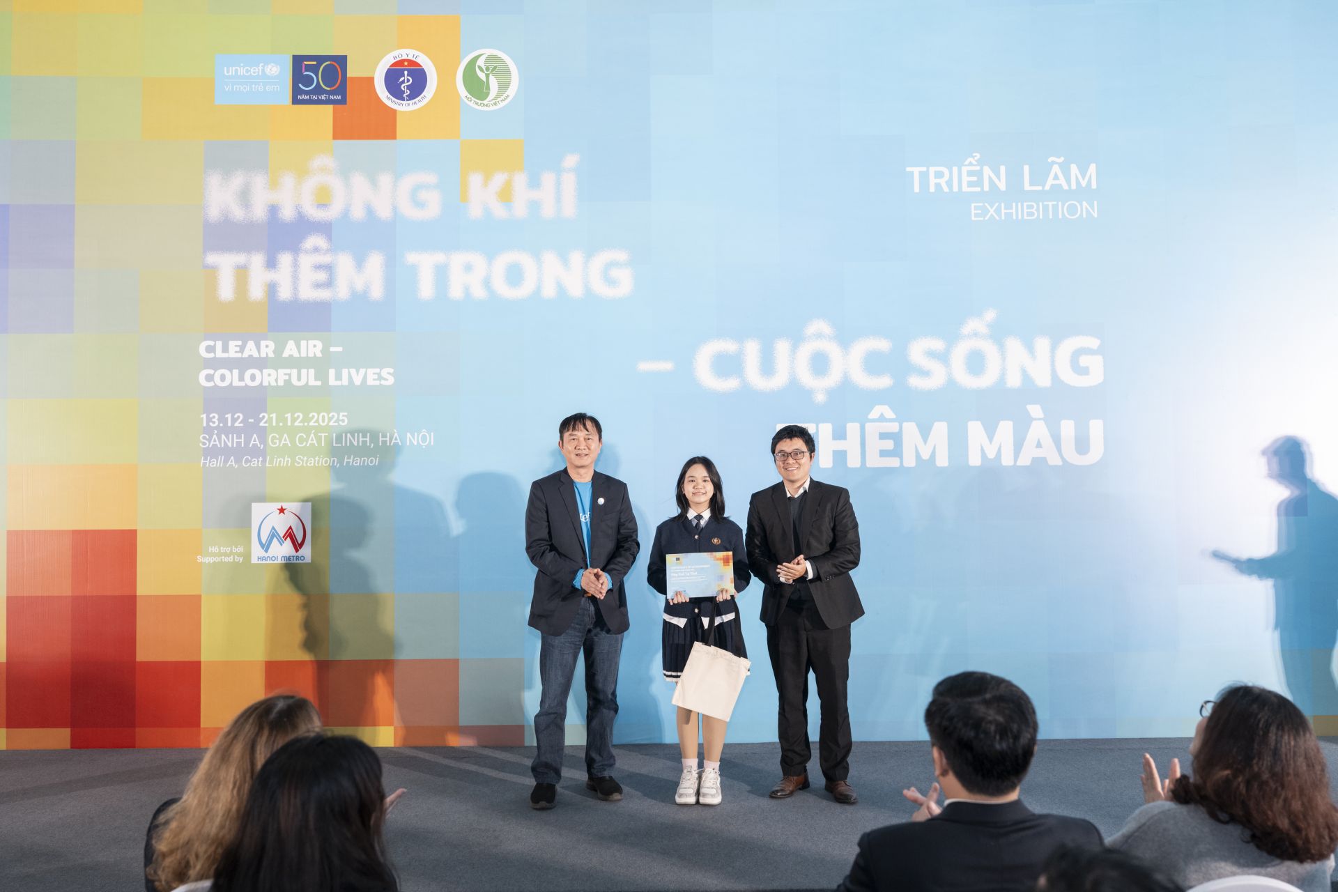 Trao giải cuộc thi trực tuyến T&igrave;m kiếm &yacute; tưởng Kh&ocirc;ng kh&iacute; th&ecirc;m trong &ndash; Cuộc sống th&ecirc;m m&agrave;u