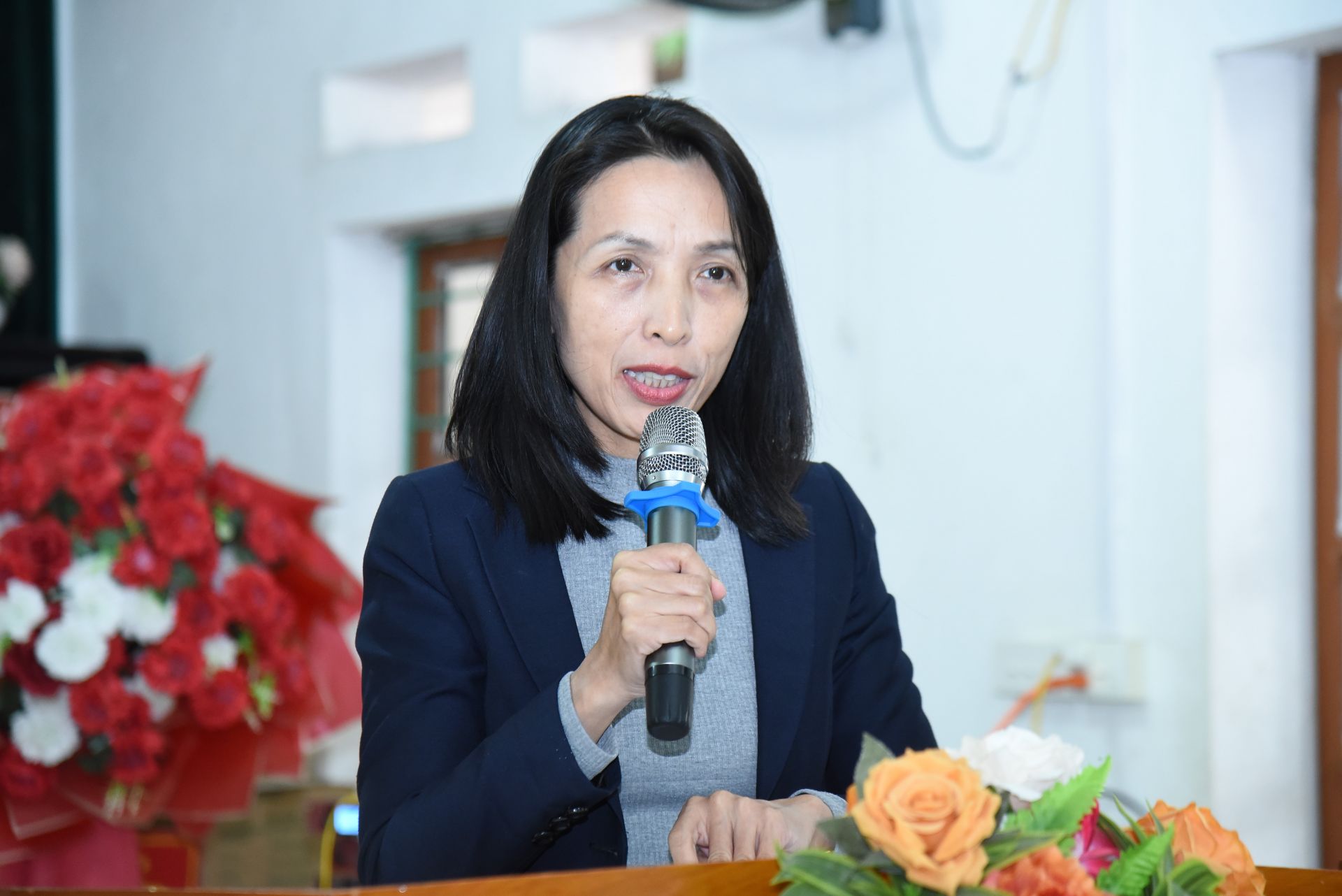 B&aacute;c Nguyễn Thu&yacute; Hạnh - Ph&oacute; Gi&aacute;m đốc Nh&agrave; xuất bản Gi&aacute;o dục (NXBGD) tại H&agrave; Nội ph&aacute;t biểu tại chương tr&igrave;nh.