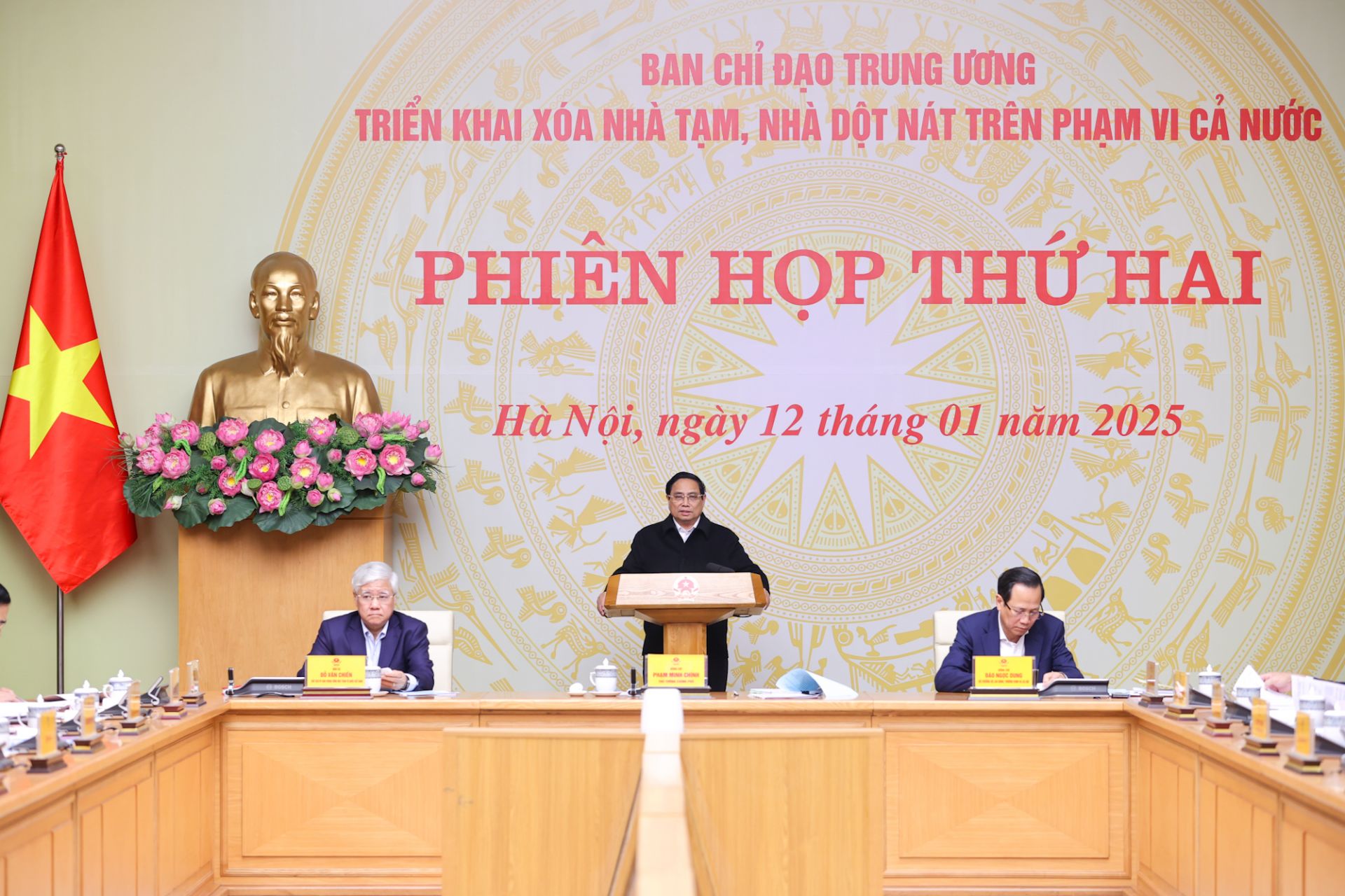 Những chỉ đạo kịp thời v&agrave; s&aacute;t sao về x&oacute;a nh&agrave; tạm, nh&agrave; dột n&aacute;t trong c&aacute;c phi&ecirc;n họp của Ch&iacute;nh phủ.