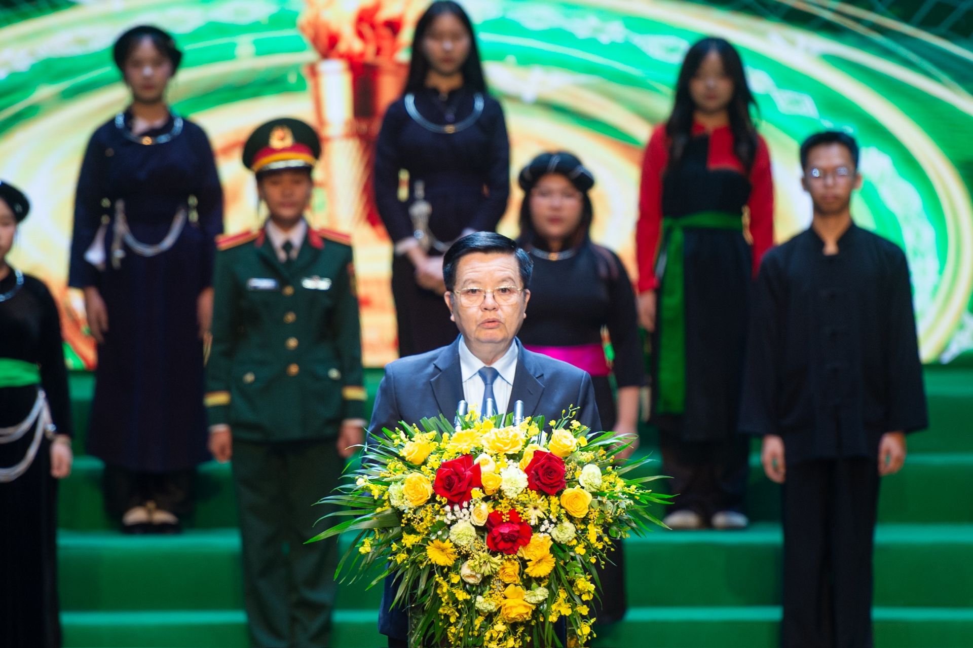 Ph&oacute; Thủ tướng Mai Văn Ch&iacute;nh ph&aacute;t biểu tại Lễ tuy&ecirc;n dương.