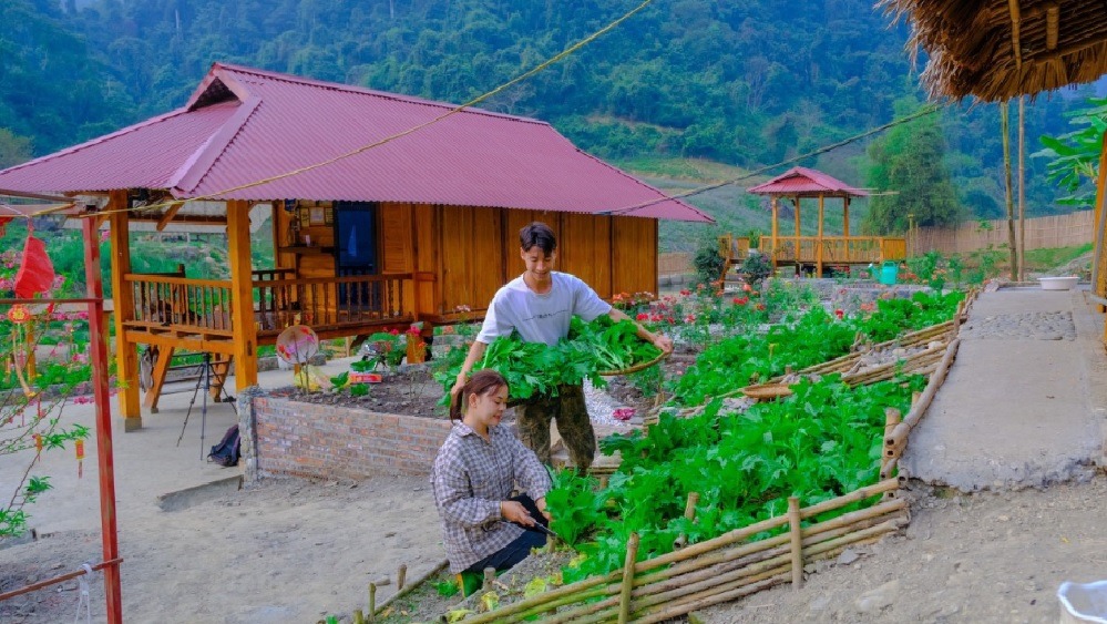 M&ocirc; h&igrave;nh trang trại của anh H&agrave; Văn S&aacute;ng.