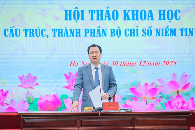 &nbsp;&Ocirc;ng Vũ Văn Tiến, Ủy vi&ecirc;n Đo&agrave;n Chủ tịch, Trưởng ban Tuy&ecirc;n gi&aacute;o Cơ quan UBTƯ MTTQ Việt Nam ph&aacute;t biểu đề dẫn Hội thảo&nbsp;