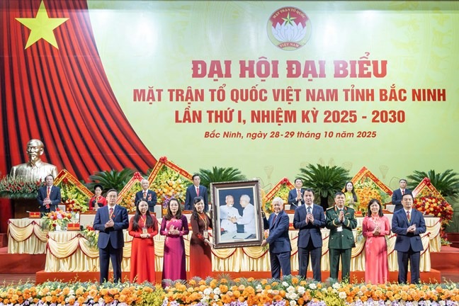 &Ocirc;ng Đỗ Văn Chiến, Ủy vi&ecirc;n Bộ Ch&iacute;nh trị, Ph&oacute; Chủ tịch Thường trực Quốc hội, nguy&ecirc;n Chủ tịch Ủy ban Trung ương MTTQ Việt Nam dự Đại hội đại biểu MTTQ Việt Nam tỉnh Bắc Ninh.