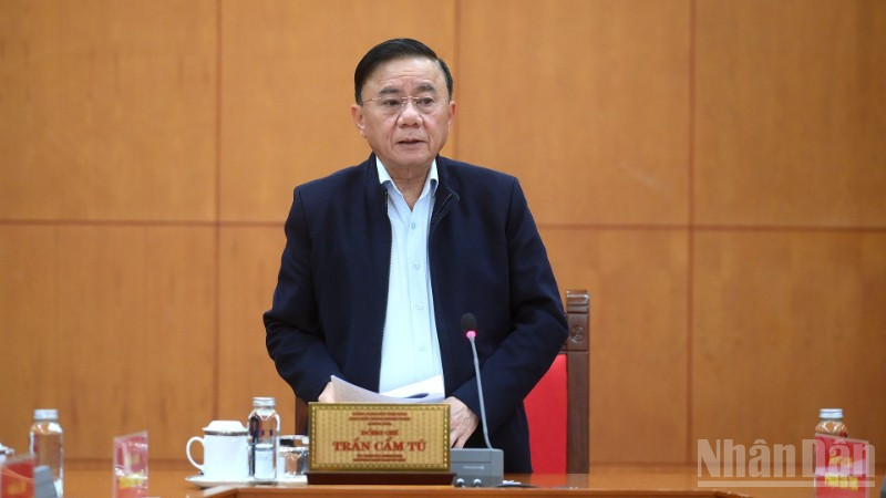 Đồng ch&iacute; Trần Cẩm T&uacute;, Ủy vi&ecirc;n Bộ Ch&iacute;nh trị, Thường trực Ban B&iacute; thư.