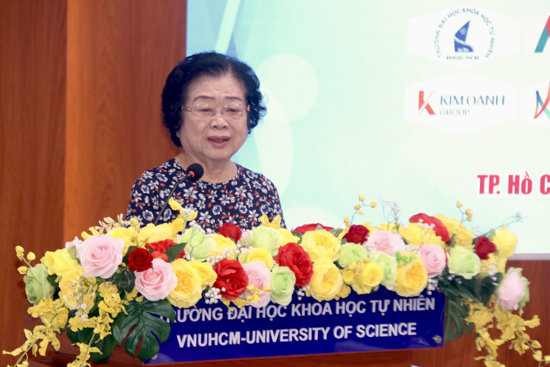 B&aacute;c Trương Mỹ Hoa ph&aacute;t biểu tại chương tr&igrave;nh.