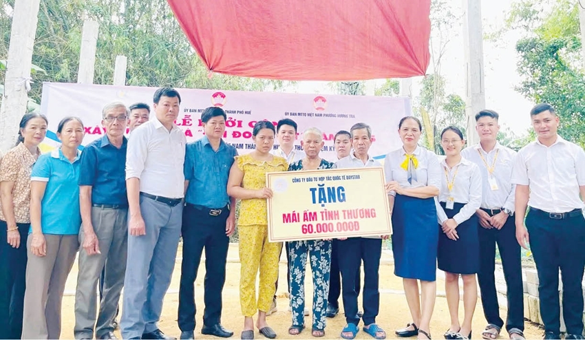 Những đ&oacute;ng g&oacute;p của lực lượng chuy&ecirc;n tr&aacute;ch v&agrave; CTV trong thực hiện mục ti&ecirc;u giảm ngh&egrave;o bền vững l&agrave; rất quan trọng.